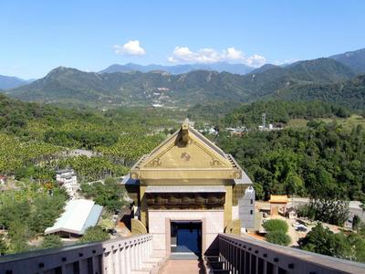 Chung Tai Chan Monastery Nantou-17.JPG