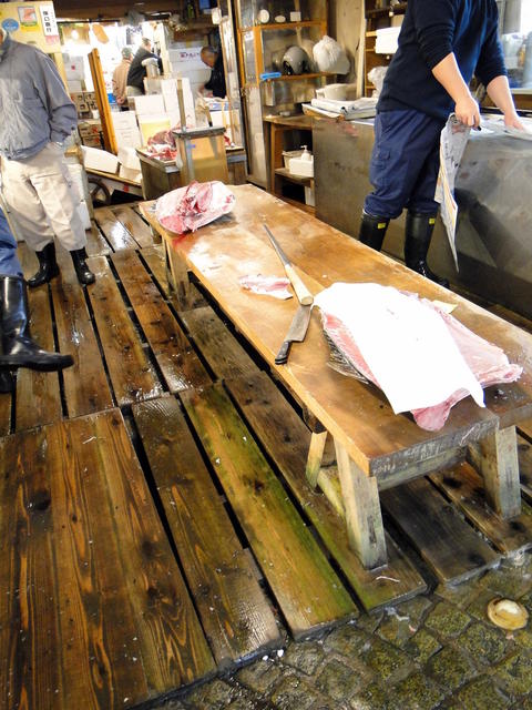 Tsukijishijo Fish Market (16).JPG
