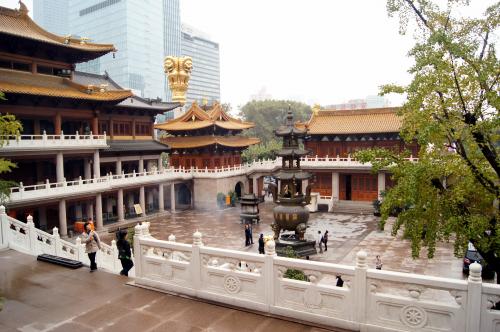 Jingan Temple - Shanghai (36).JPG