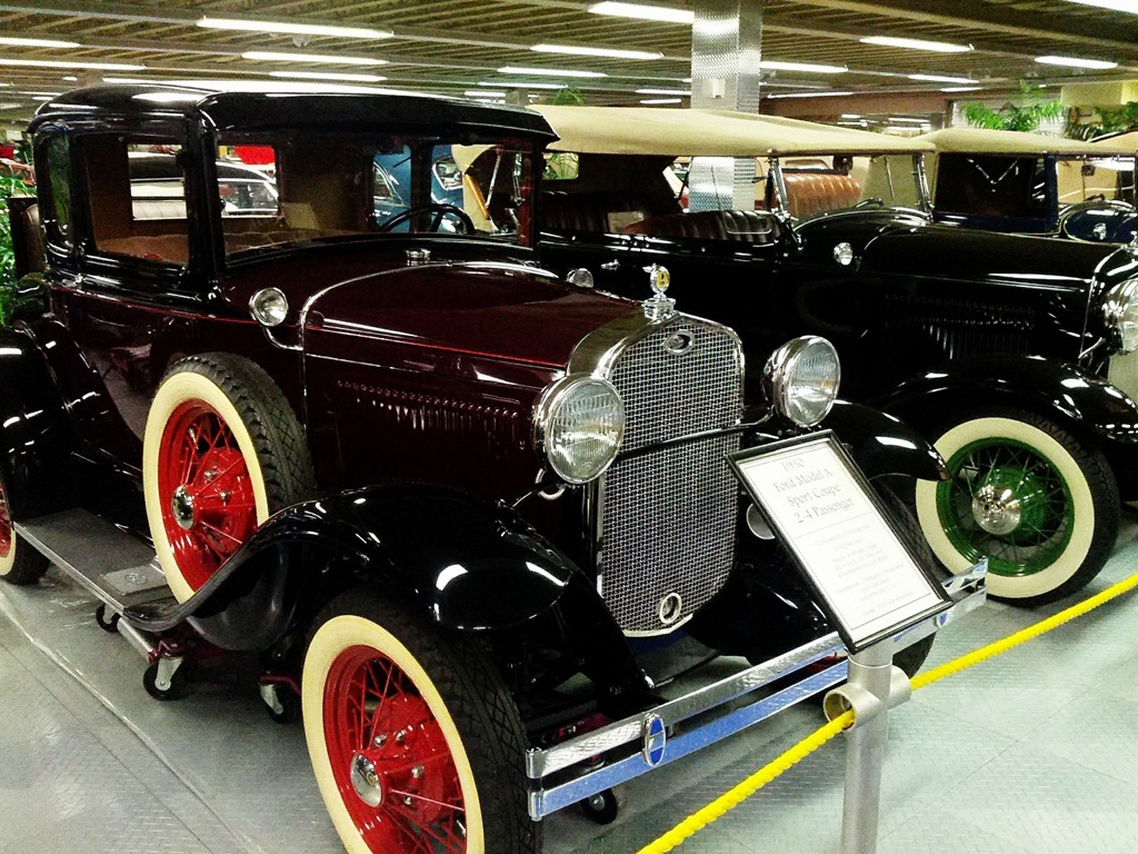 The Automobile and Collectibles Specialty Museum : Tallahassee