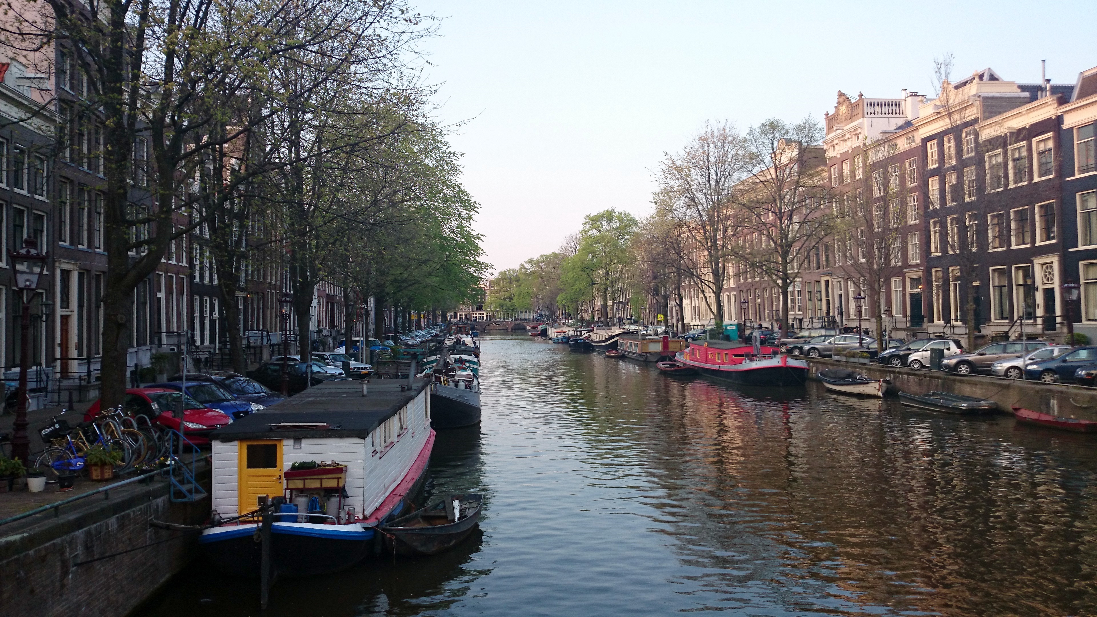 The charming canals of beautiful Amsterdam : Netherlands | Visions of