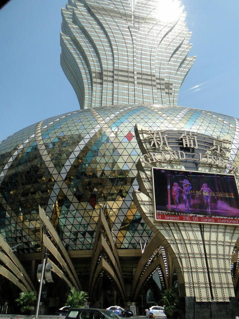 Macau - Senado Square-14.JPG