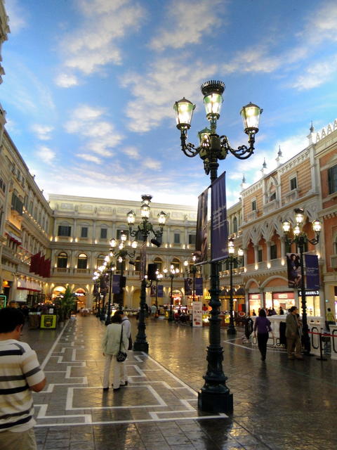 Macau - The Venetian-14.JPG