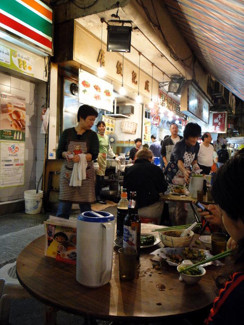 HK Temple street-5.JPG