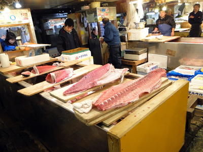Tsukijishijo Fish Market (8).JPG