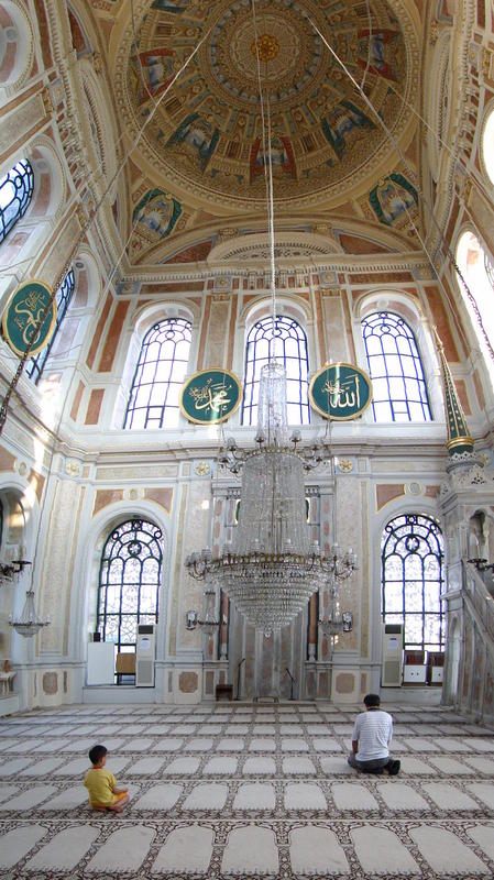 Ortakoy Mosque 
Istanbul-23.JPG