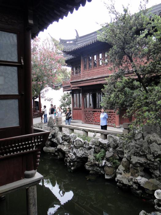 Yuyuan Gardens Shanghai (11).JPG