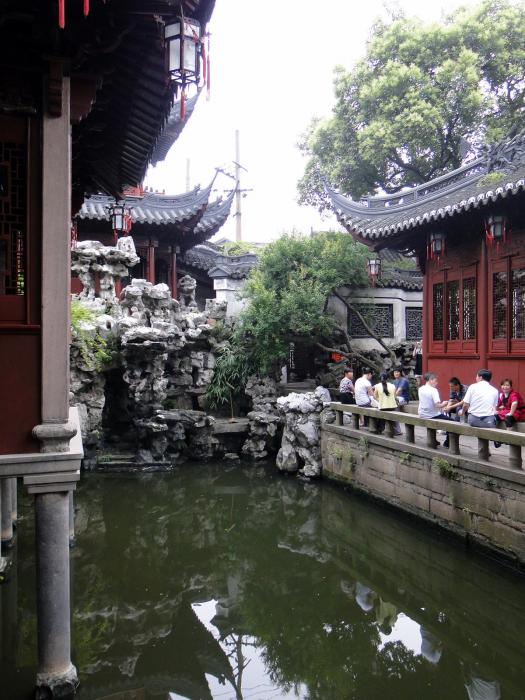 Yuyuan Gardens Shanghai (13).JPG