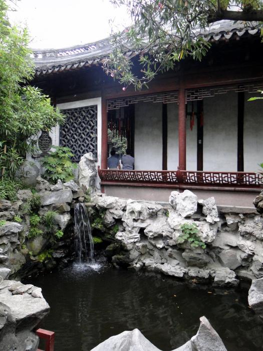 Yuyuan Gardens Shanghai (22).JPG