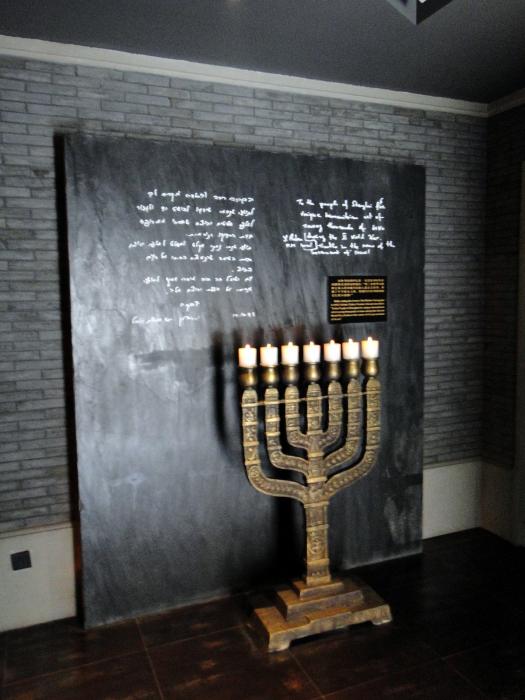 Ohel Moishe Synagogue (8).JPG