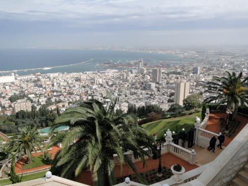 Haifa Bahai Gardens (10).JPG