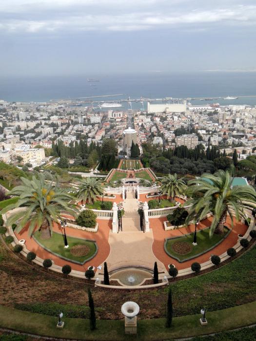 Haifa Bahai Gardens (18).JPG