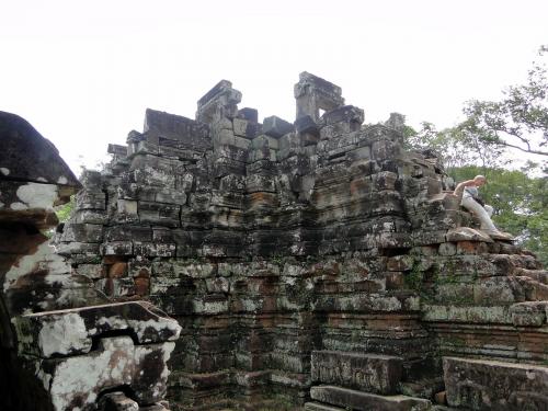 Leper King Terrace - Angkor (10).JPG