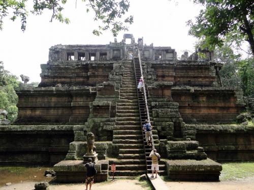 Leper King Terrace - Angkor (9).JPG