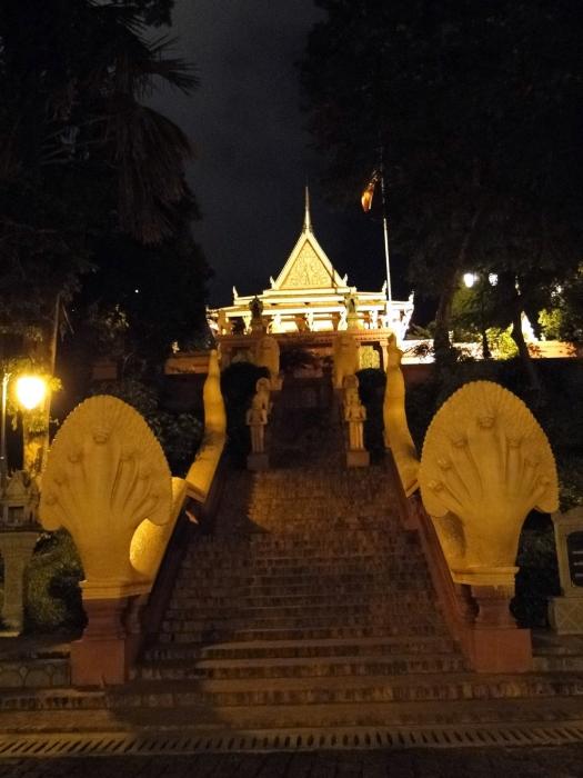 Phnom Pehn at night (32).JPG