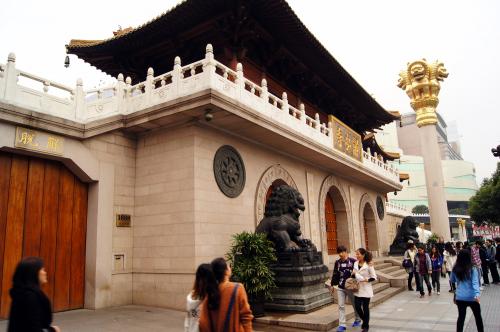 Jingan Temple - Shanghai (1).JPG