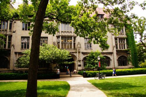 University of Chicago campus walk (12).JPG