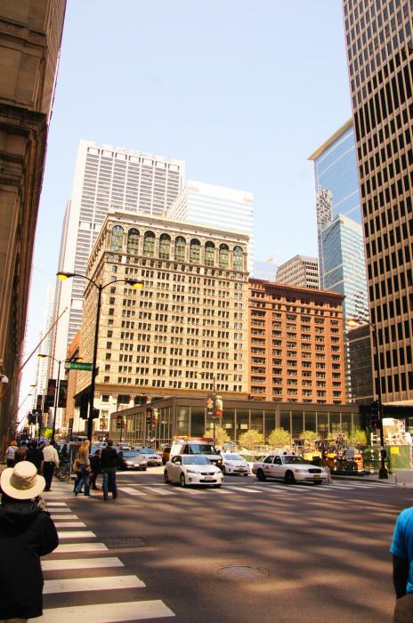 Architecture tour Chicago - modern skyscrapers (18).JPG