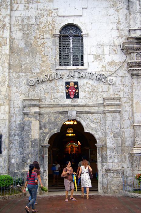 Magellan's Cross - Basilica of Santo Niño - Cebu-9.JPG