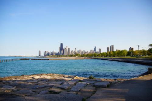 Lake Michigan walk - Chicago (19).JPG