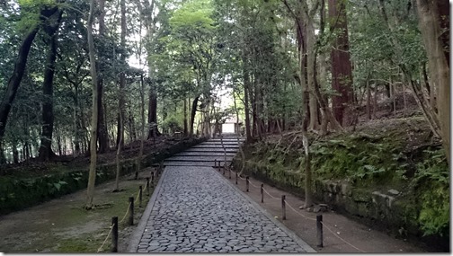Temple path Nara Japan (3)