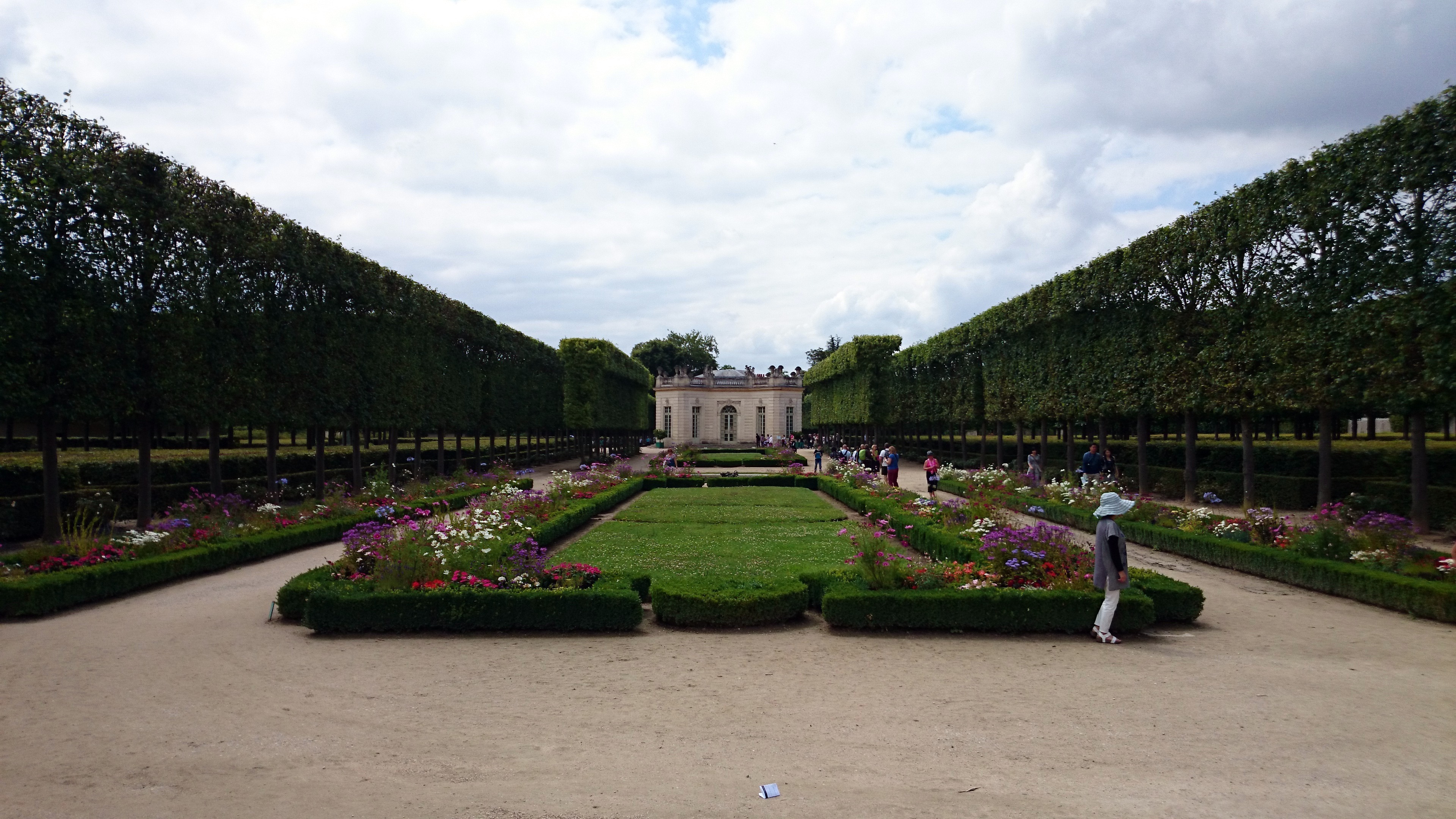 Palace & Gardens of Versailles : Daytrip from Paris | Visions of Travel