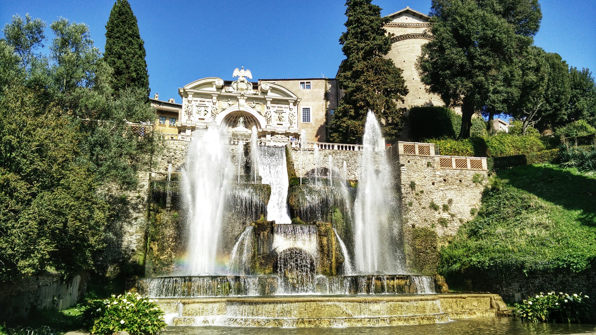 Fountain at Villa dEste in Tivoli, Italy - YouTube