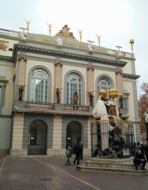 Dalí Theatre and Museum Figueres Spain (1)