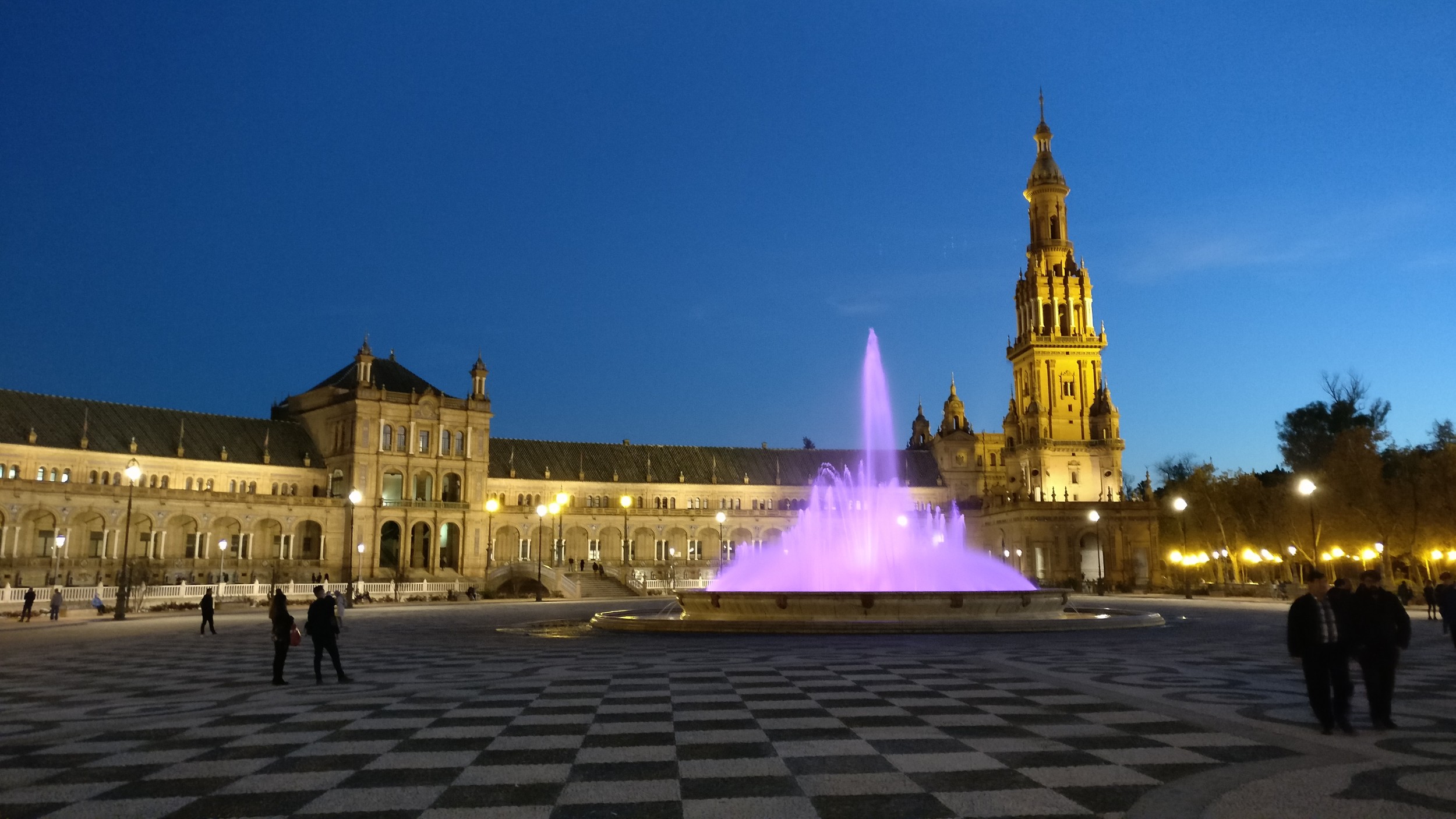 Plaza de Espana & Old Town : Seville  Visions of Travel