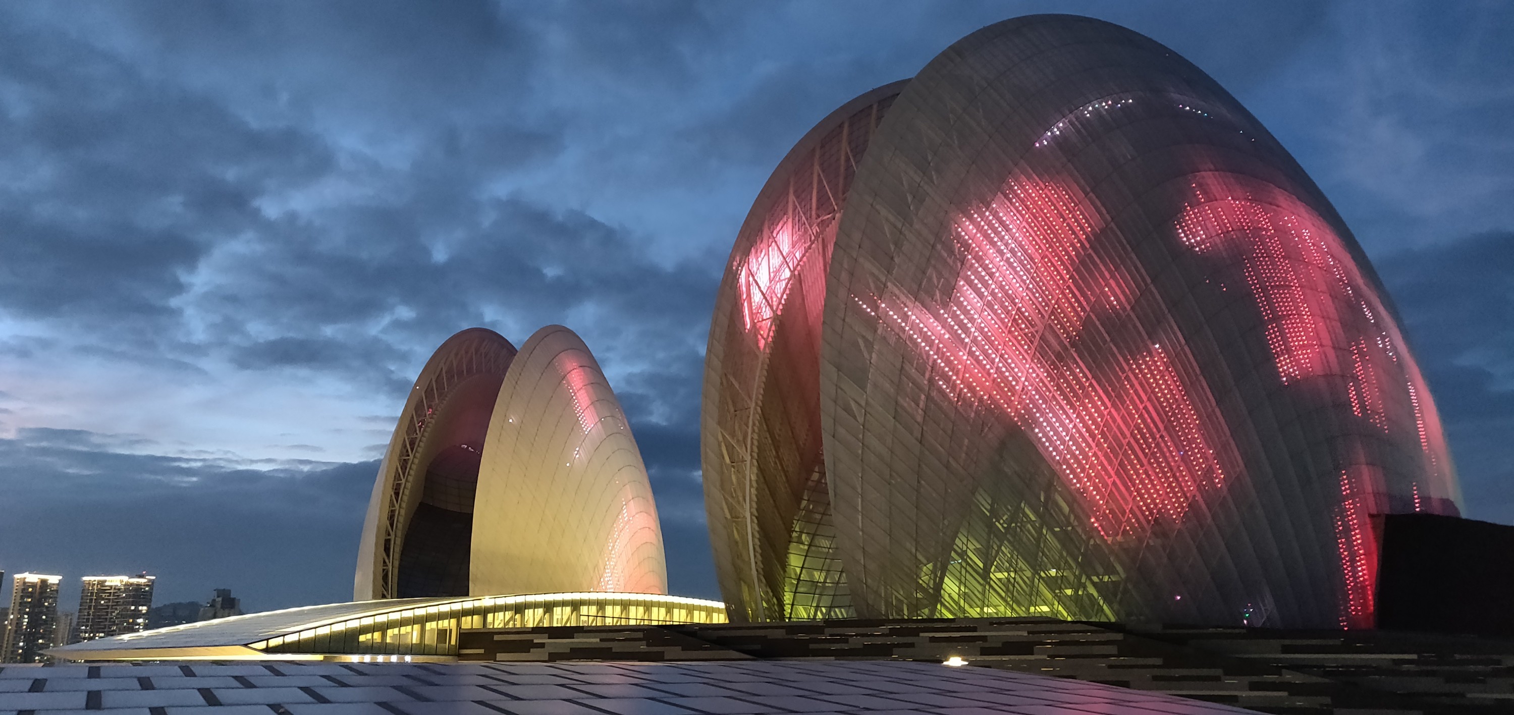 Opera House : Zhuhai China | Visions of Travel