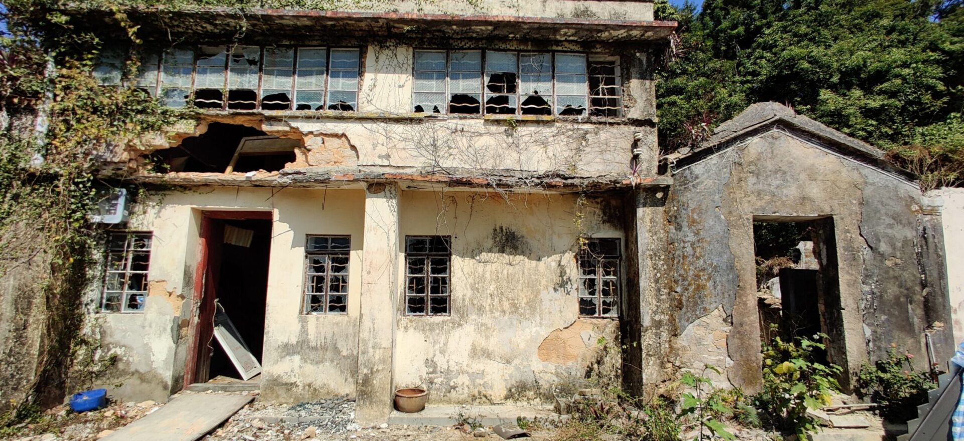 Yim Tin Tsai deserted Hakka Christian ghost village Sai Kung