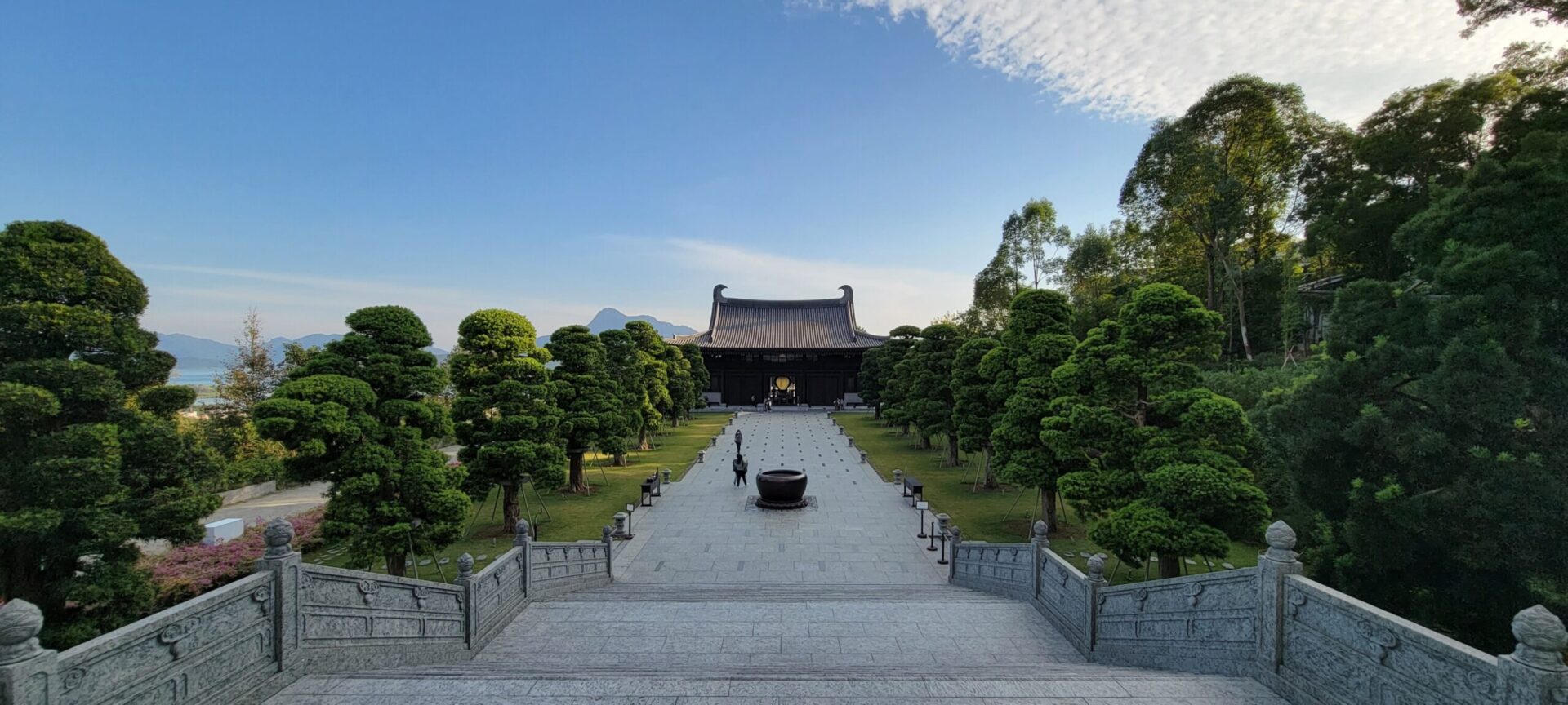 tsz-shan-monastery-white-buddha-northern-hong-kong-visions-of-travel